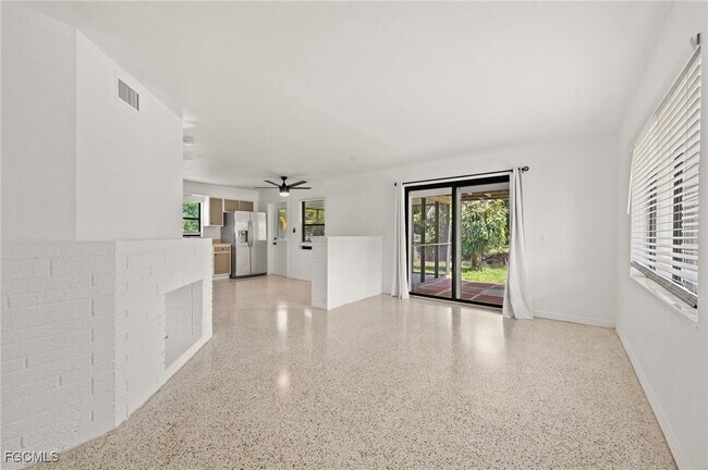 Building Photo - 1221 Turner St