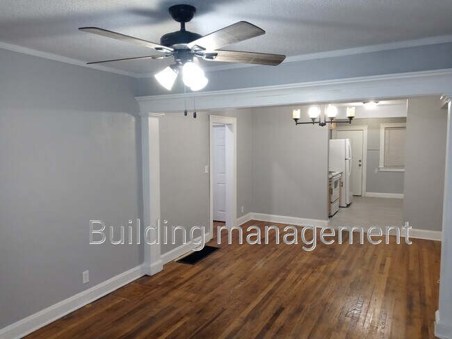 Building Photo - 5614 E 28th St