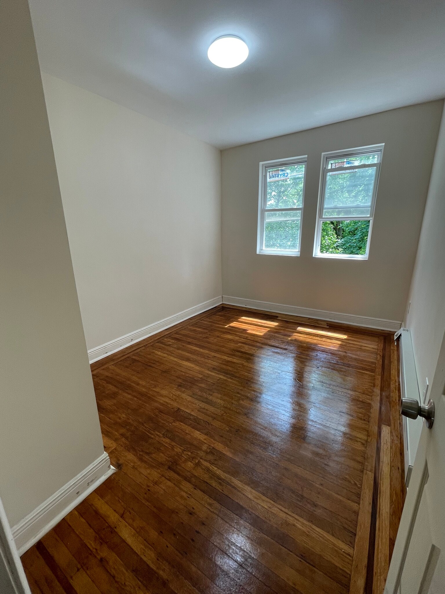Building Photo - 614 E Brinton St