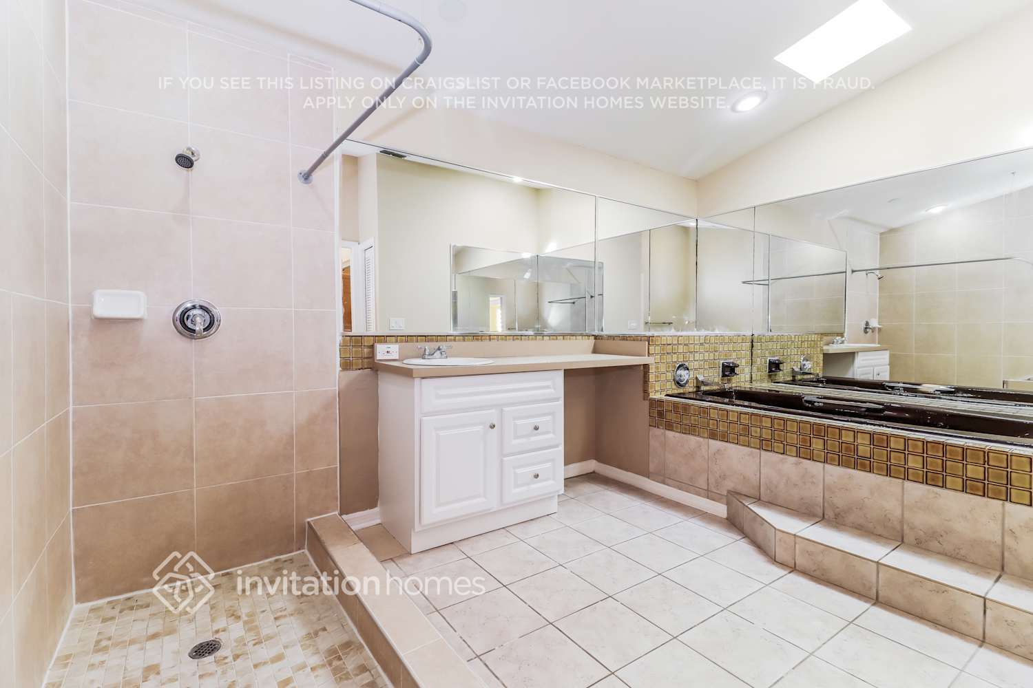 Building Photo - 2998 Farnham Way