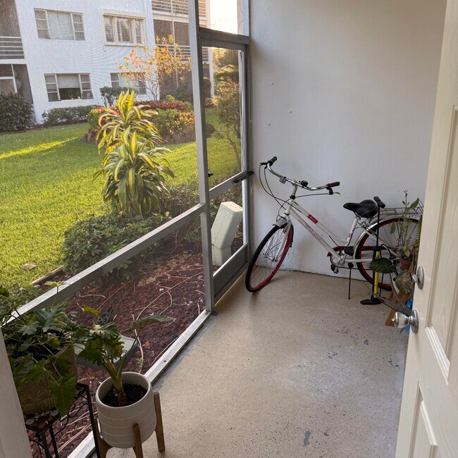 Building Photo - 4500 N Flagler Dr