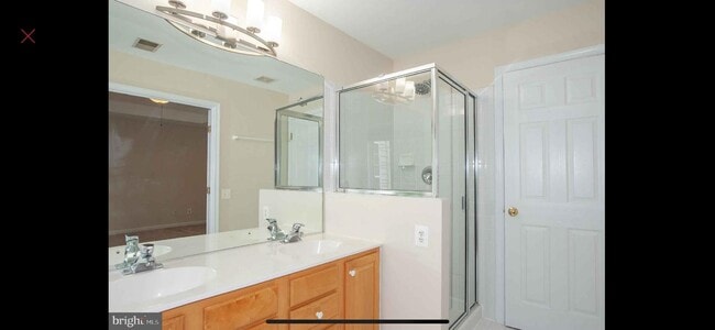 Building Photo - 5448 Summer Leaf Ln