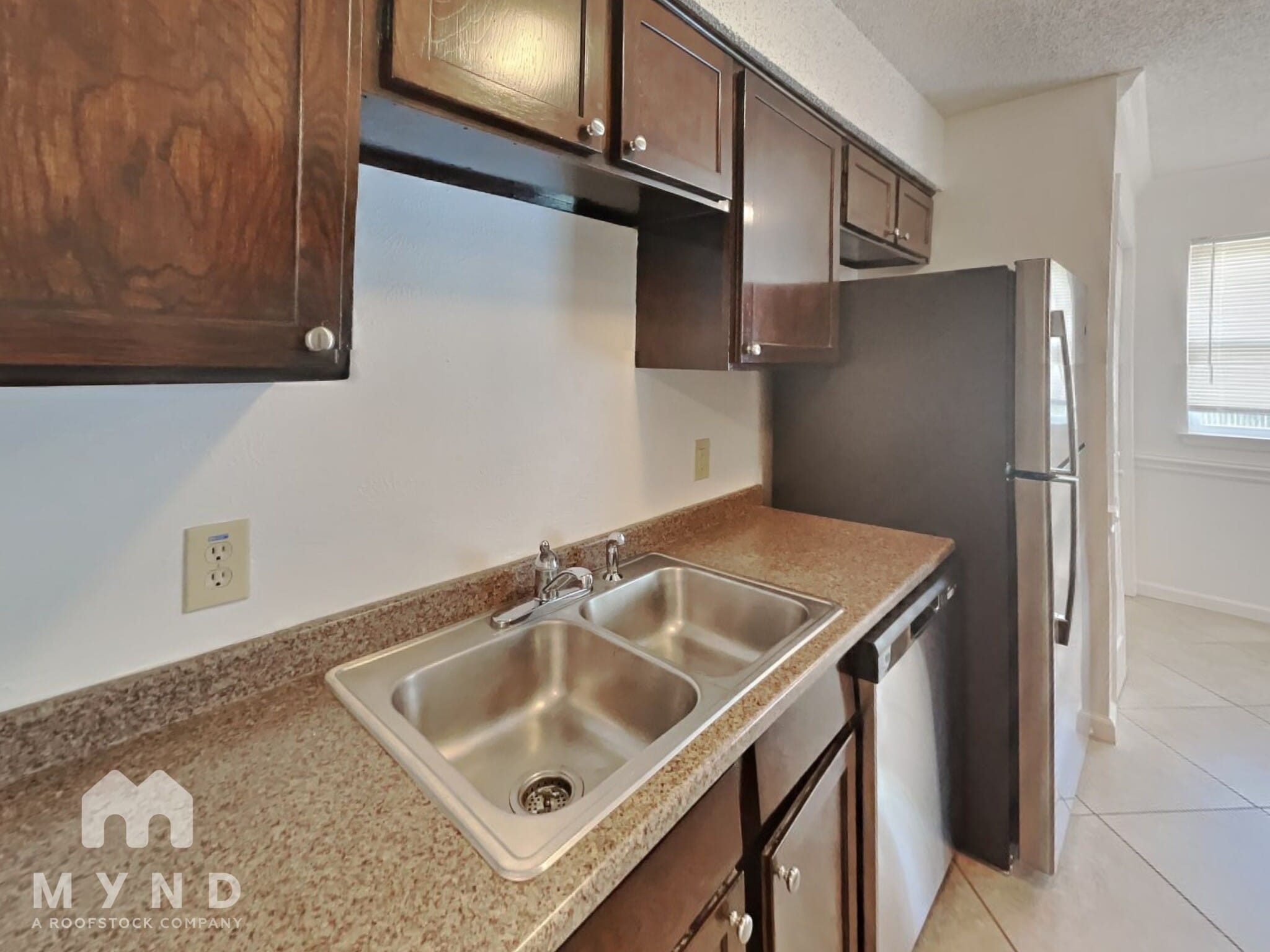 Building Photo - 709 Croydon Dr