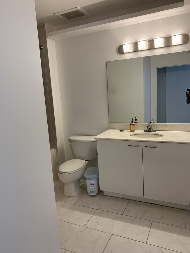 Building Photo - 133 NE 2nd Ave