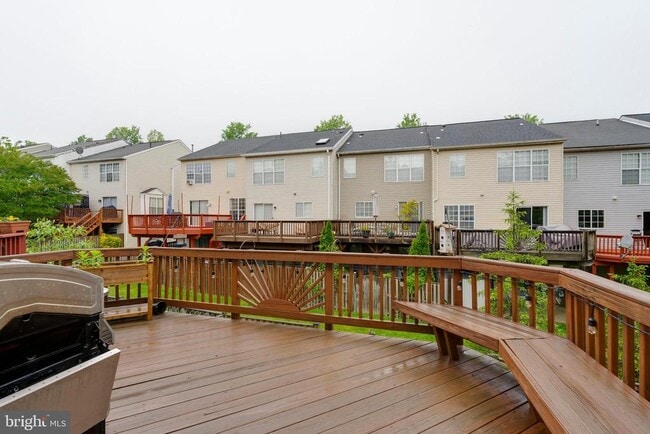 Building Photo - 2303 Massanutten Dr