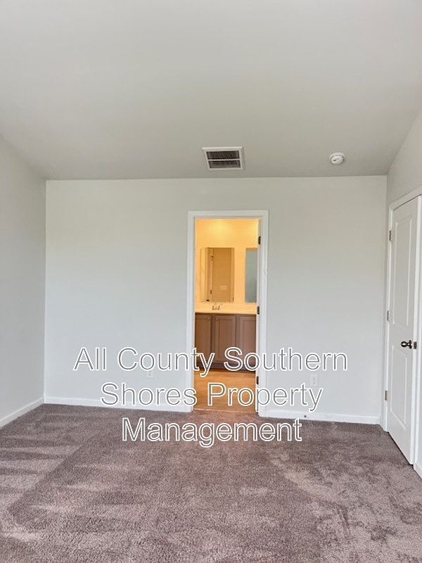 Building Photo - 2879 Pegasus Pl