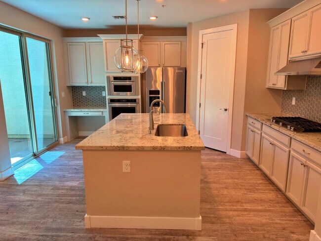 Building Photo - 3855 S McQueen Rd