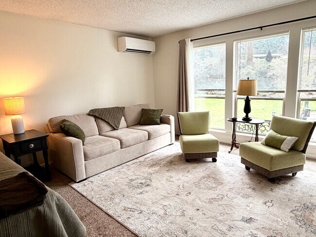 Building Photo - Cozy & Private Fircrest Unit with Garden Space