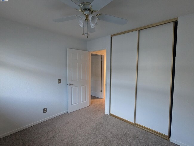 Building Photo - 744 Palomino Dr