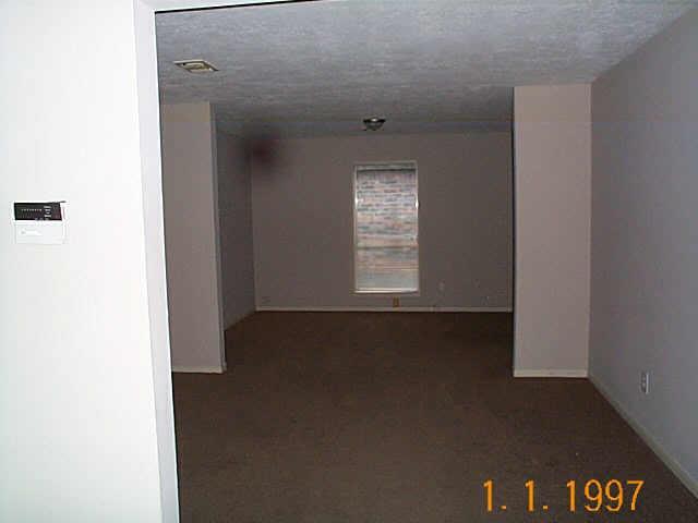 Building Photo - 10806 Willowmist Dr