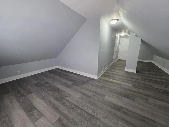 Building Photo - 1271 N 43rd St