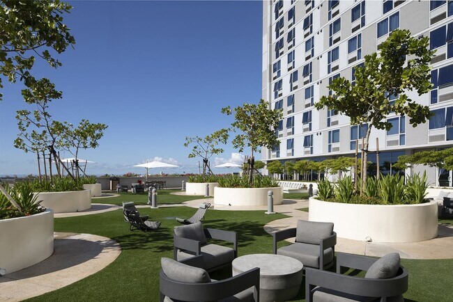 Building Photo - Ke Kilohana - 1 Bedroom, 1 Bathroom, 1 Par...