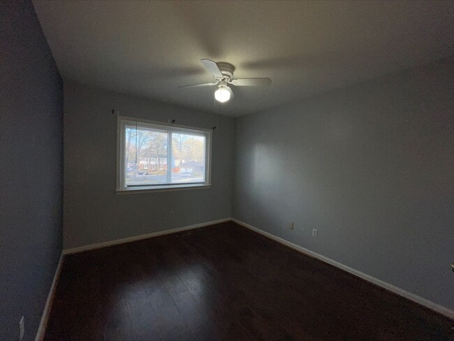 Building Photo - 5 Bedroom 2.5 Bath Rental in Newport News ...