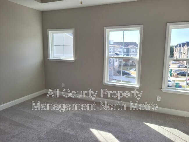 Building Photo - 2612 Blackburn Ct SE