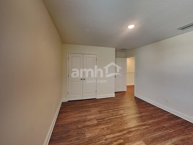 Building Photo - 1079 Summer Stone Lp
