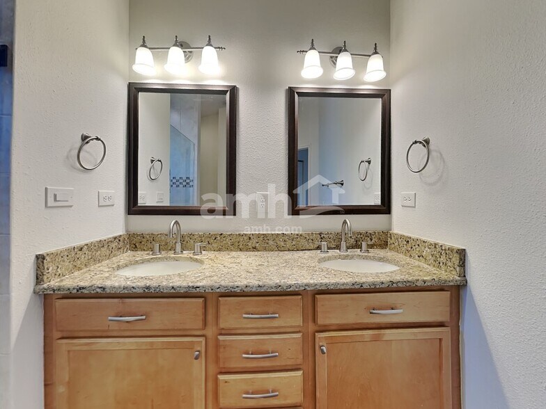 Building Photo - 4514 Preston Woods Dr