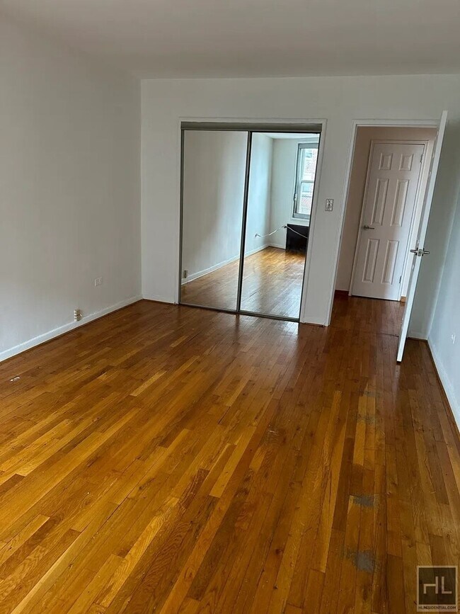 Building Photo - 2610 Ocean Pkwy