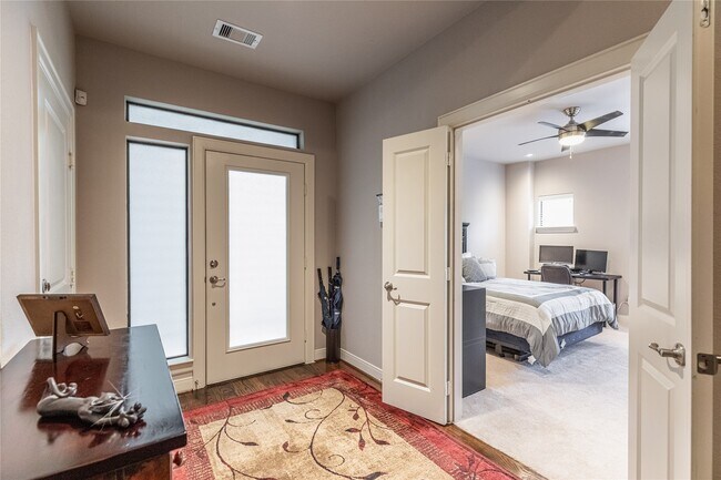 Building Photo - 5307 Petty St