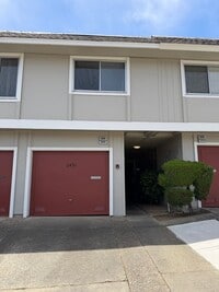 Building Photo - Beautifully remodeled 2-Bedroom, 1-Bath, 2-car tandem Condominium