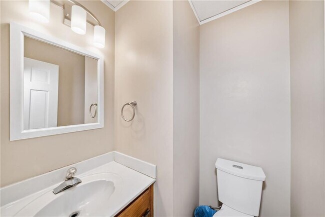 Building Photo - 210 Timber Laurel Ct