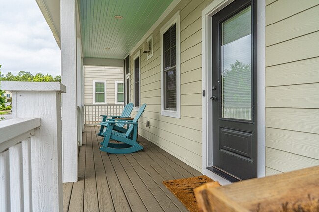 Building Photo - 420 Manning Square