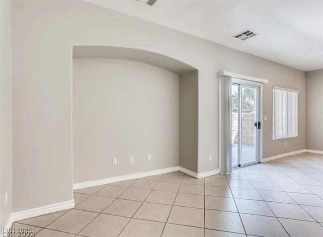 Building Photo - 227 Charming Ct