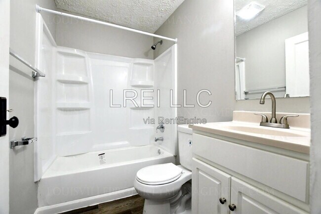 Building Photo - 1763 W Lee St