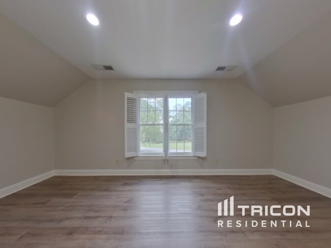 Building Photo - 201 Chancery Ln