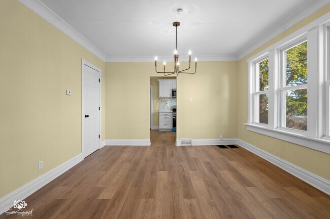 Building Photo - 7236 W 63rd Pl