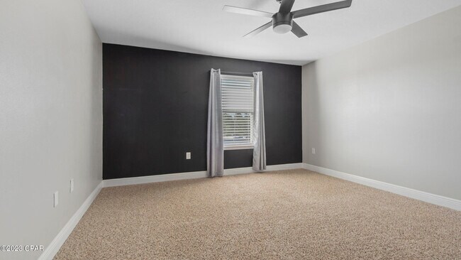 Building Photo - 310 Confidence Wy