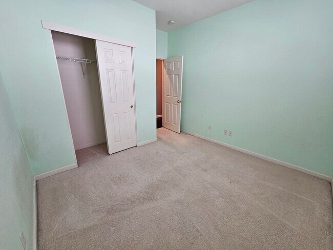 Building Photo - Single story home in Sylvan School District!