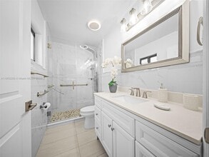 Building Photo - 4355 W 9th Ct