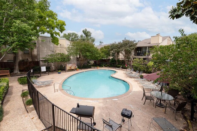 Building Photo - 5711 Sugar Hill Dr