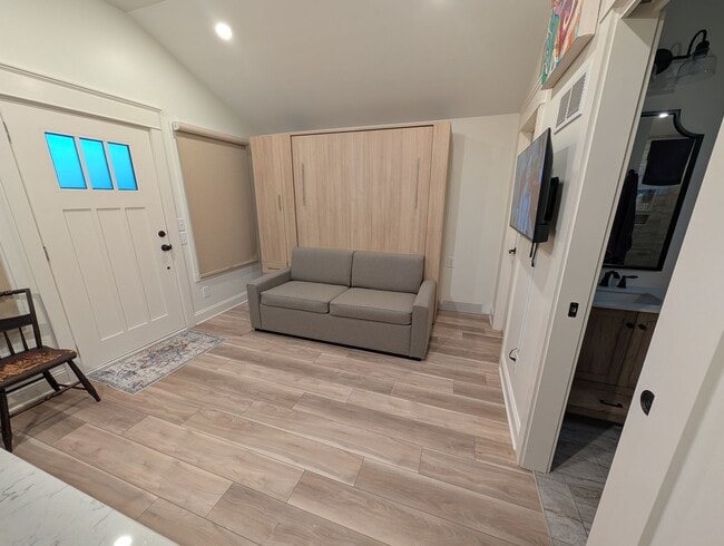 Building Photo - Adorable 1BR Studio Apartment near NCSU