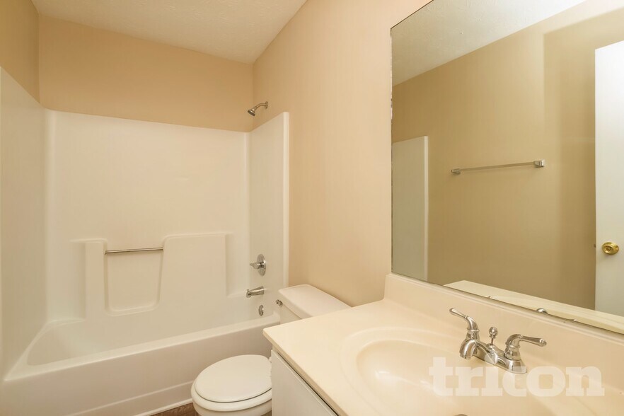 Building Photo - 604 Cedar Creek Dr