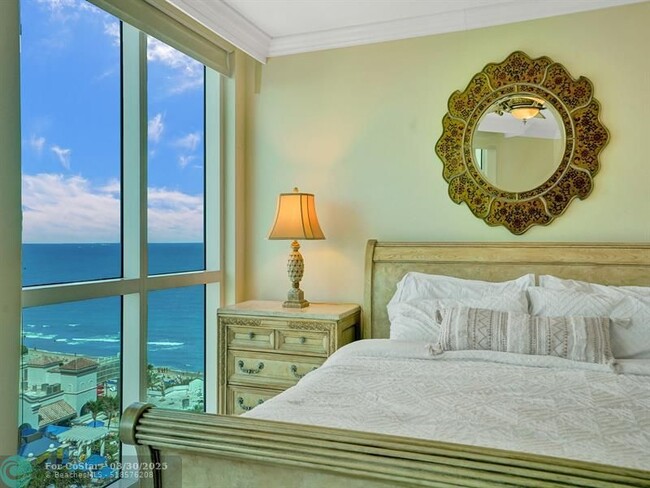 Building Photo - 101 S Fort Lauderdale Beach Blvd