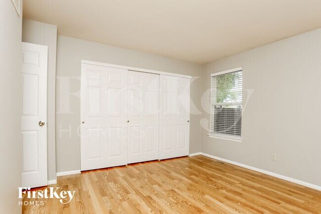 Building Photo - 7482 Pierside Dr