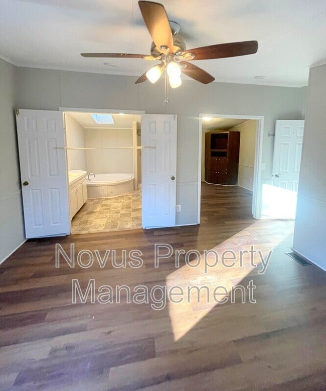 Building Photo - 249 Oakleigh Dr