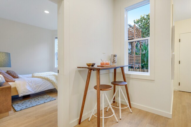 Building Photo - Dolores Coliving