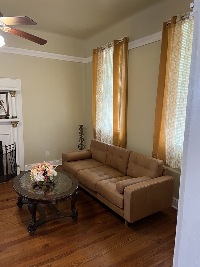 Living room - 1214 N Johnson St