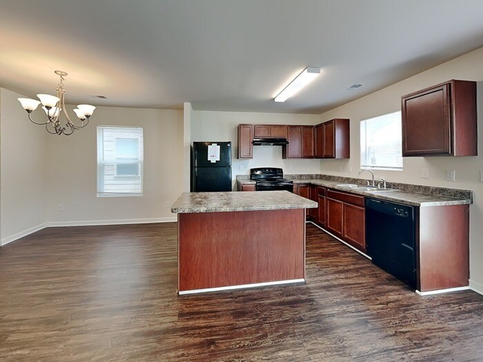 Building Photo - 3630 Oakleaf Pass
