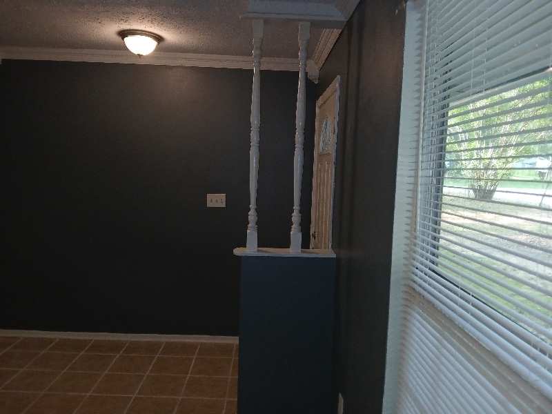 Building Photo - 105 E Woodcrest Dr