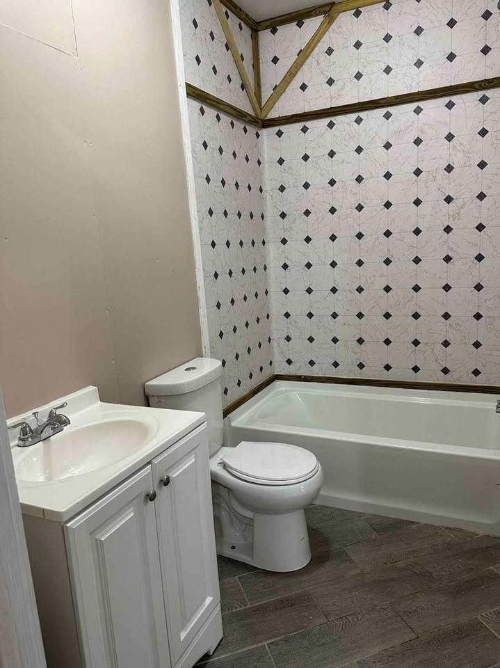 Building Photo - 243 Lure Ln