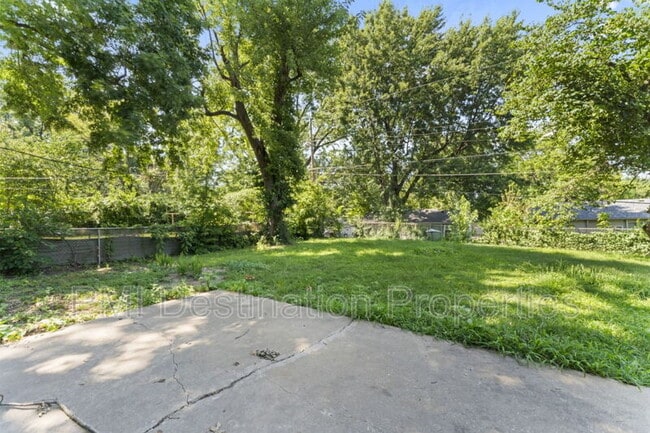 Building Photo - 1018 NE 44th Terrace