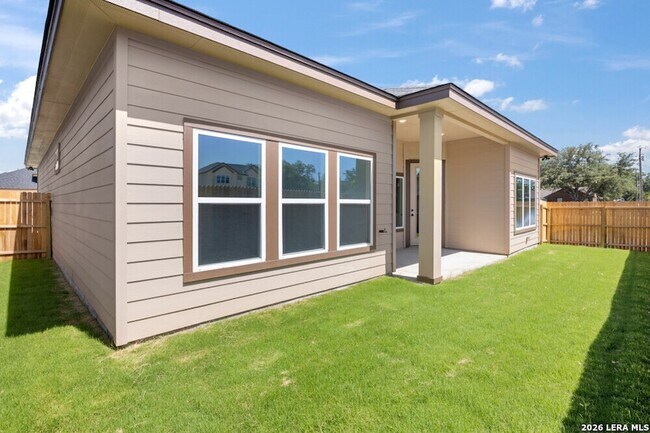 Building Photo - 405 Park Cir