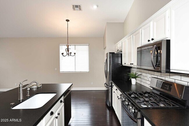 Building Photo - 16945 W Manchester Dr