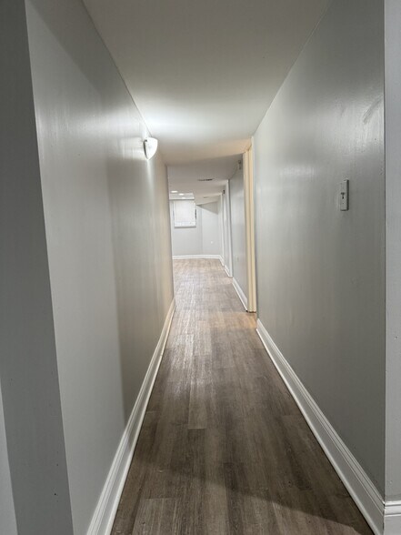 Building Photo - 3840 W Fillmore St