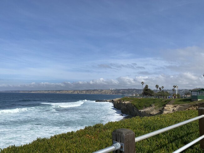La Jolla Beaches - 7635 Draper Ave