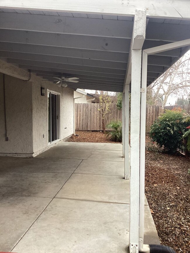 Building Photo - Three Bedroom Home Available Near the Chic...