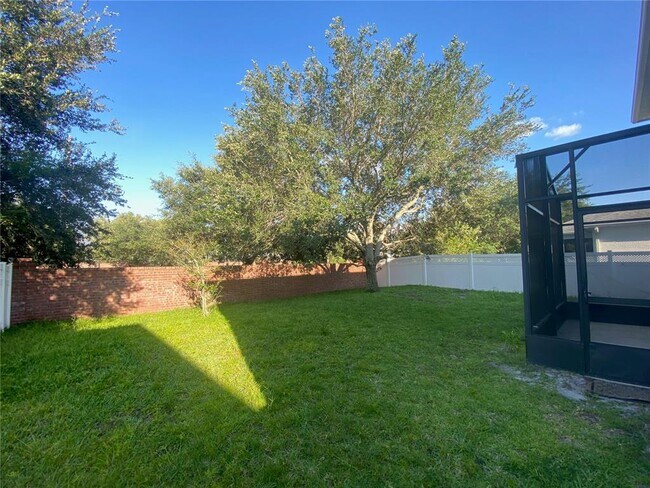 Building Photo - 944 Lost Grove Cir